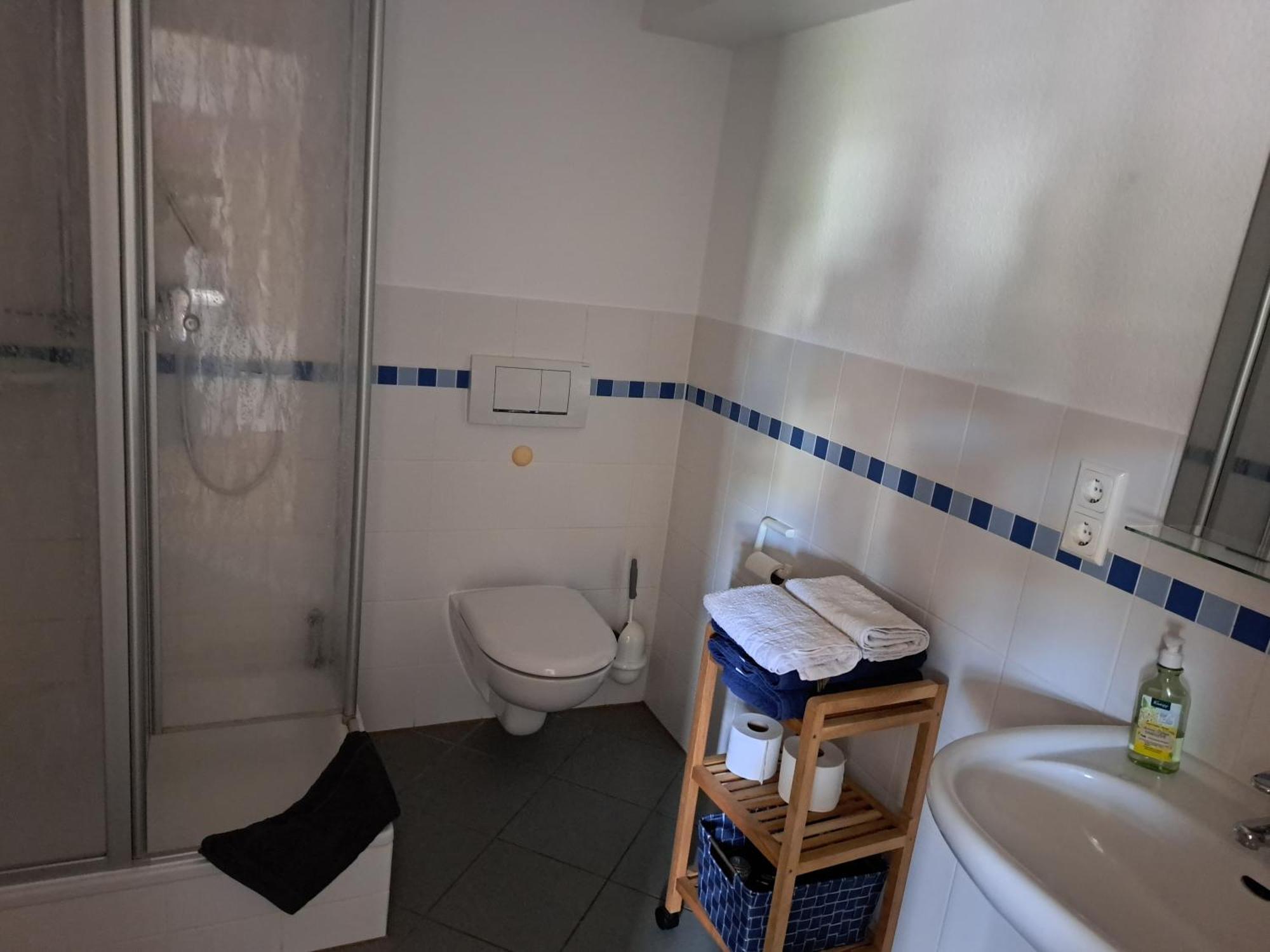 Wollroeder Krug Hotel Guxhagen Ngoại thất bức ảnh